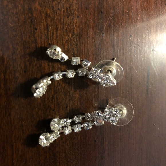 Jewelry - Picture 3 of 3